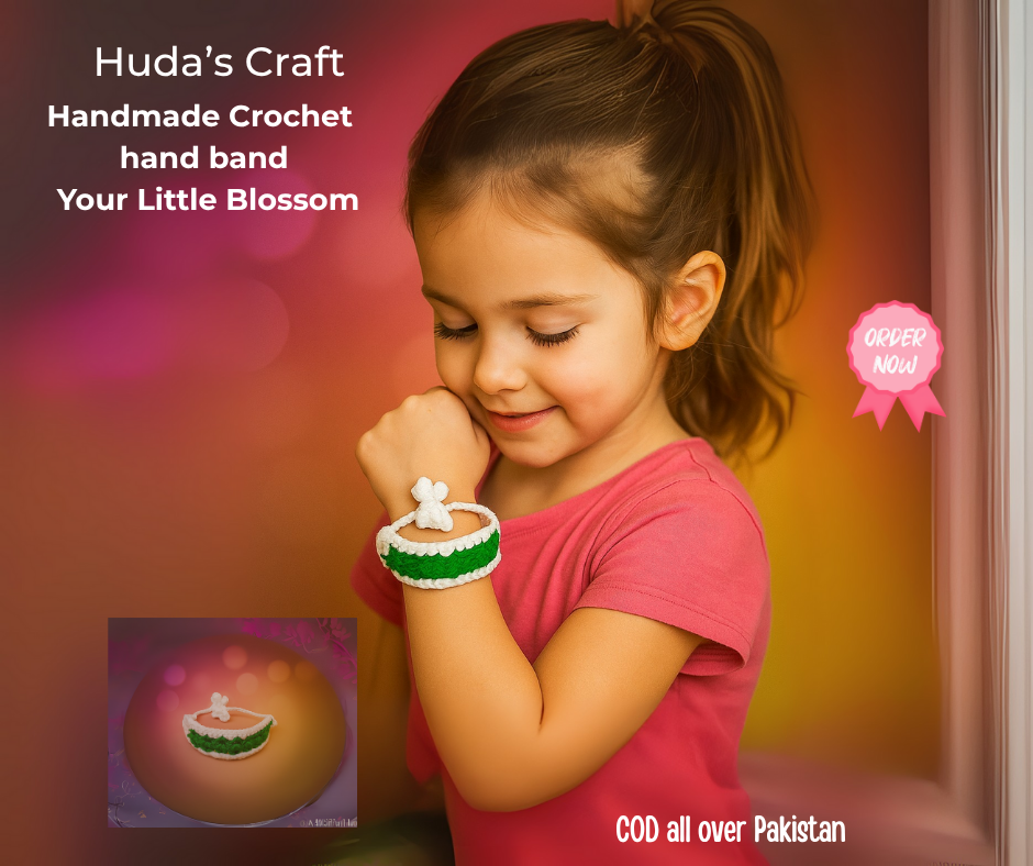 Elegantly Crafted Crochet Handband – A Perfect Blend of Green and White